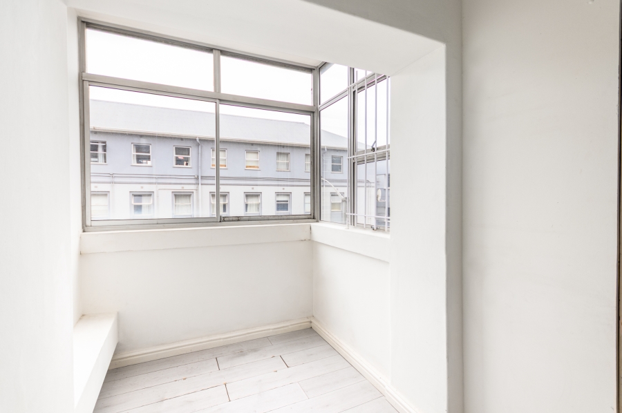 2 Bedroom Property for Sale in Zonnebloem Western Cape